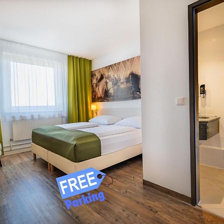 Lifehotel Vienna Airport Fischamend Bagian luar foto