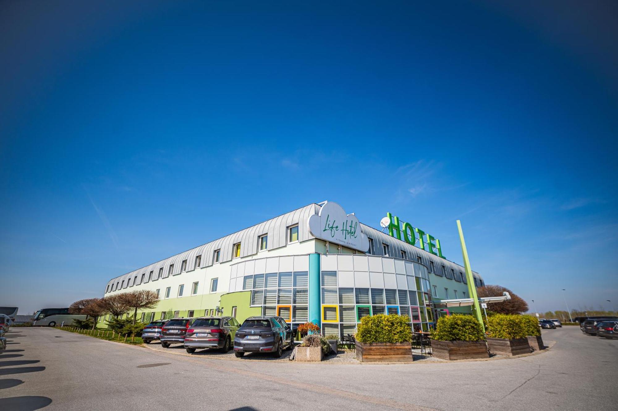 Lifehotel Vienna Airport Fischamend Bagian luar foto