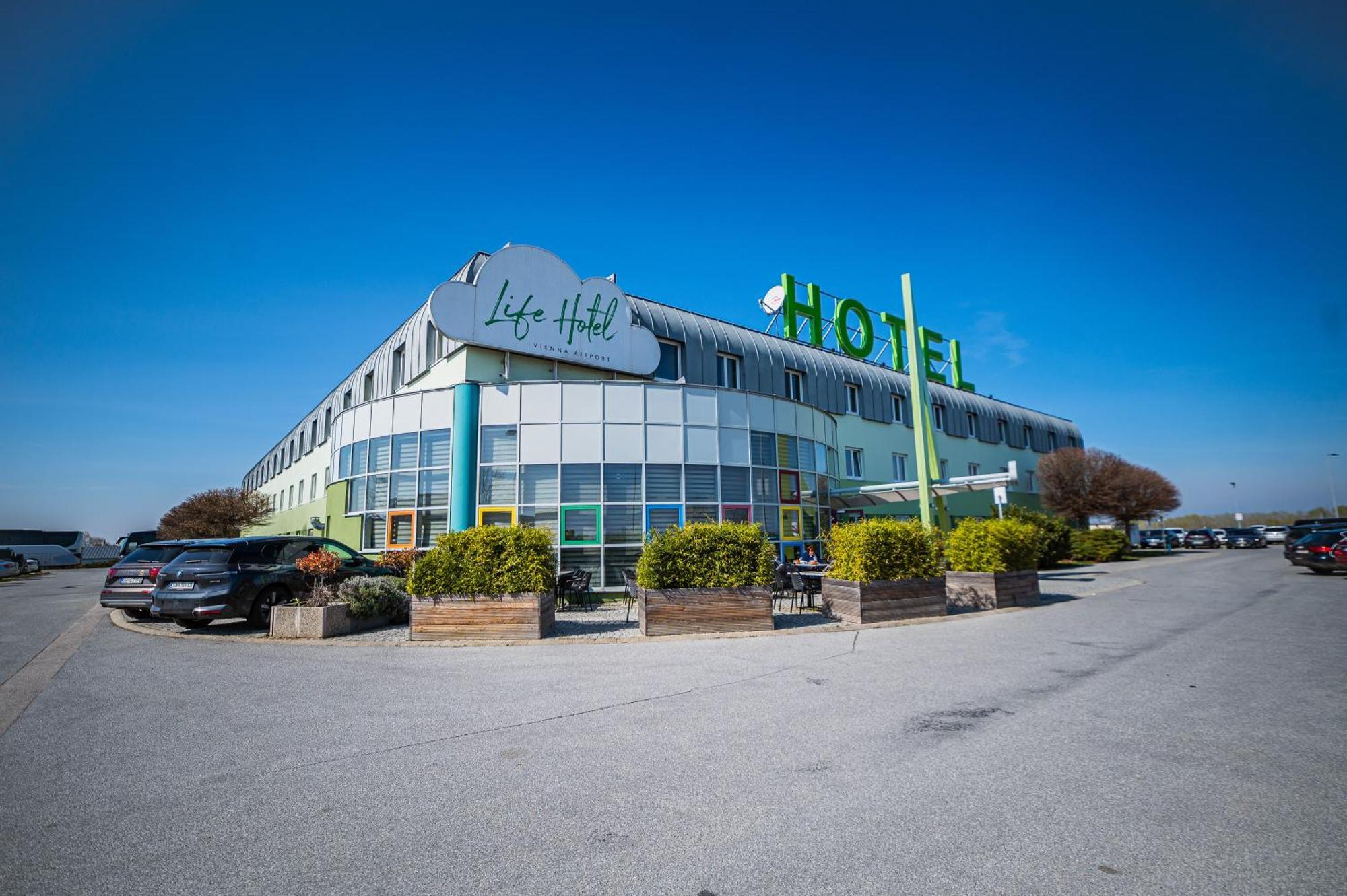 Lifehotel Vienna Airport Fischamend Bagian luar foto