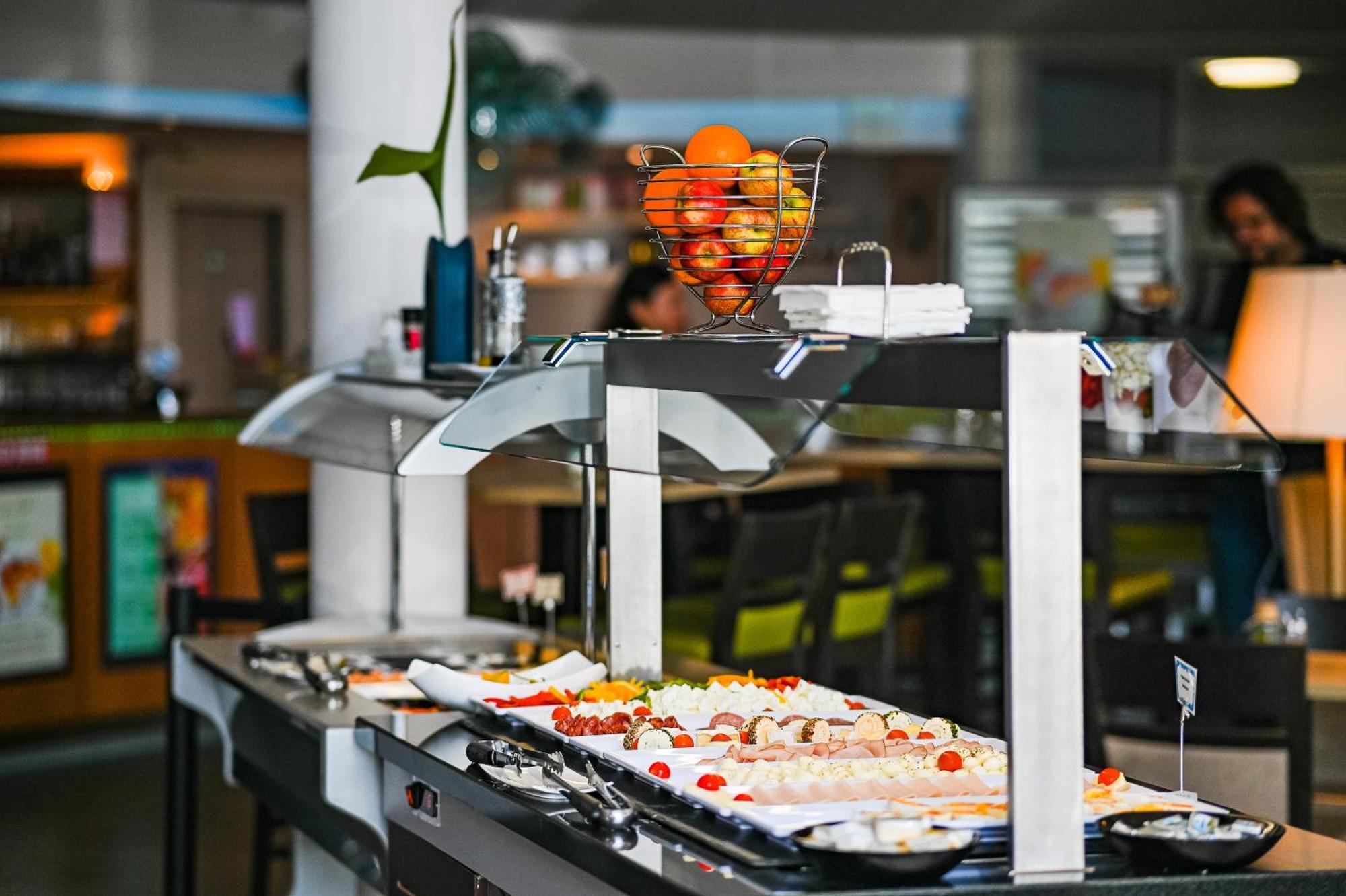 Lifehotel Vienna Airport Fischamend Bagian luar foto